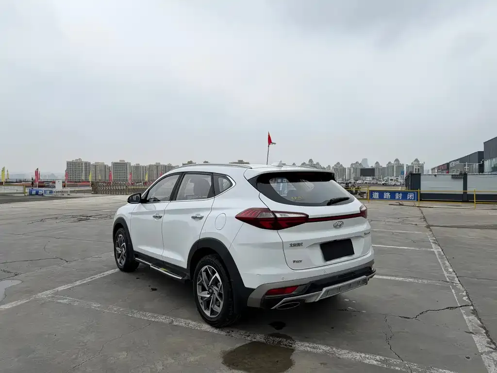 Hyundai Tucson — фото 6