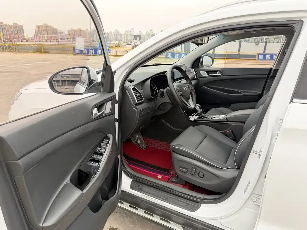 Hyundai Tucson — фото 7