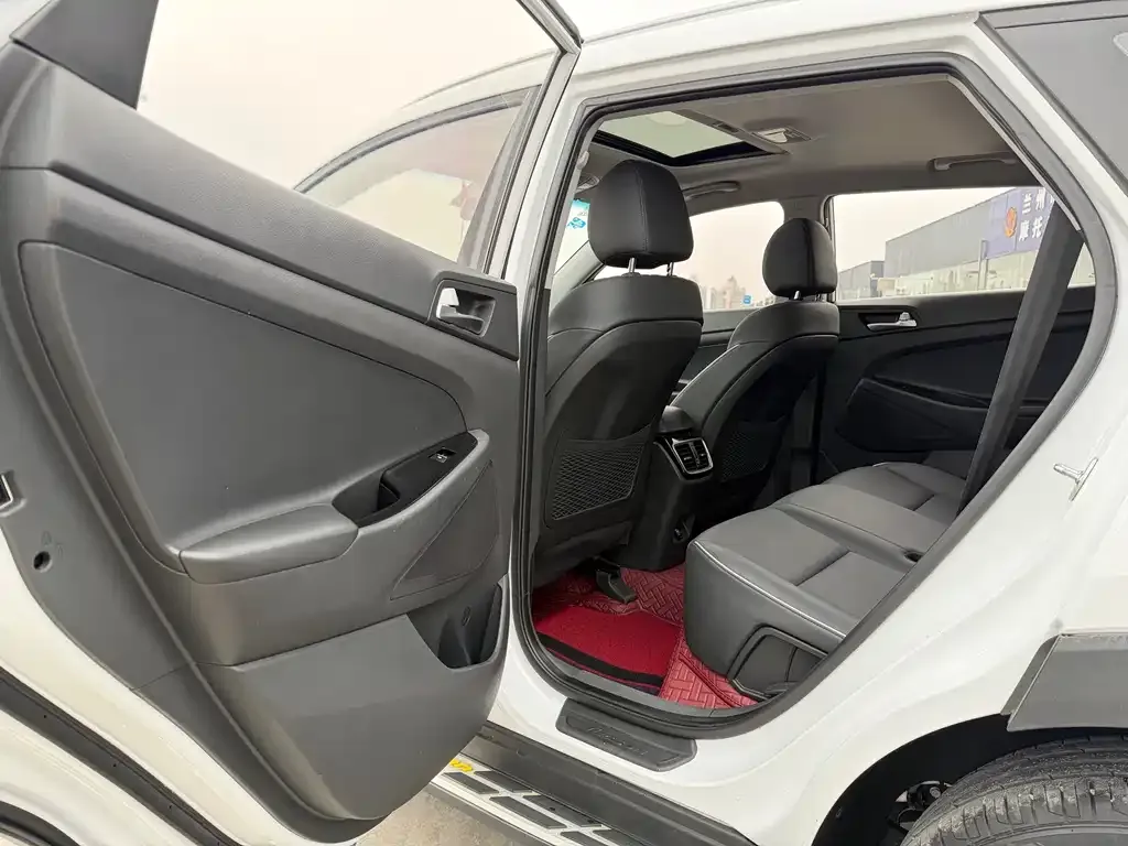 Hyundai Tucson — фото 9