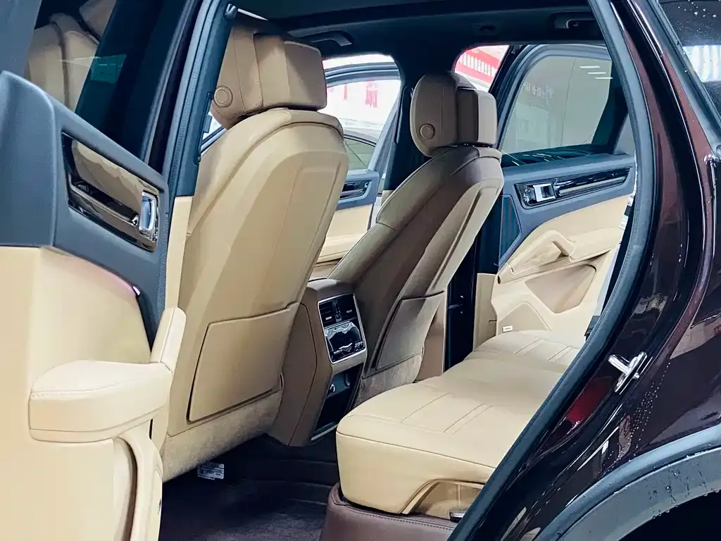 Porsche Cayenne — фото 8
