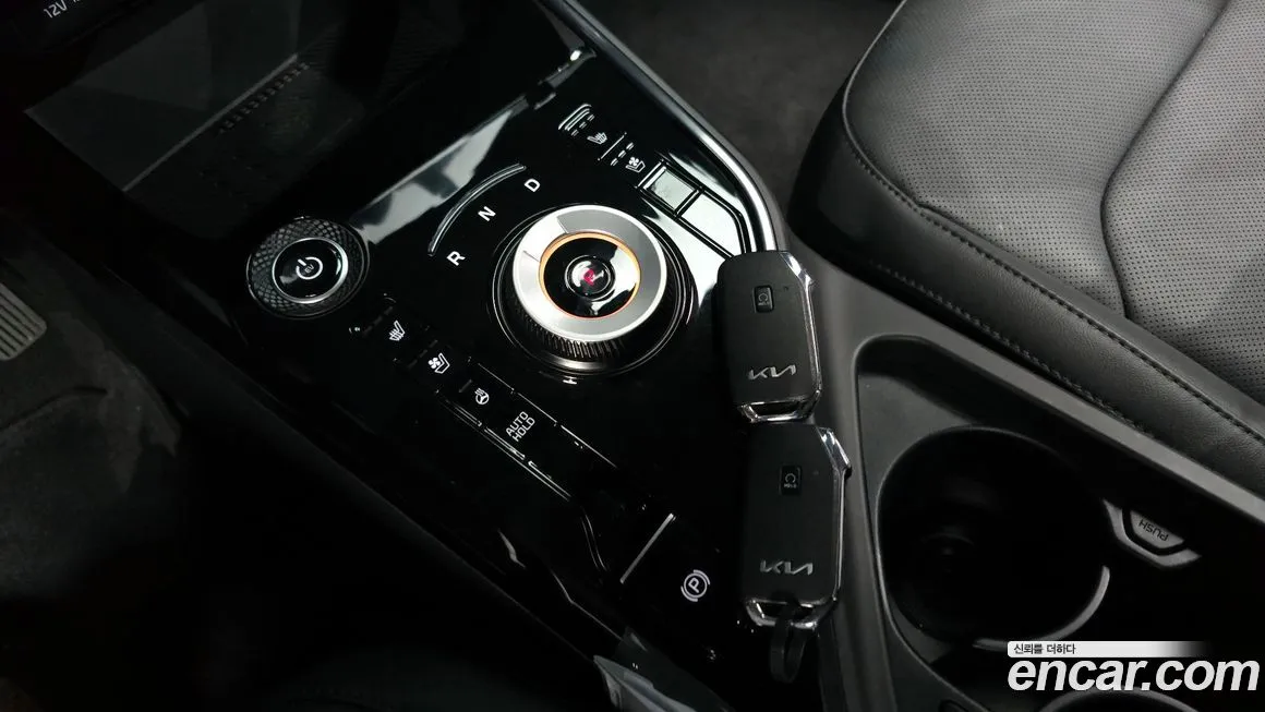 Kia Niro — фото 9