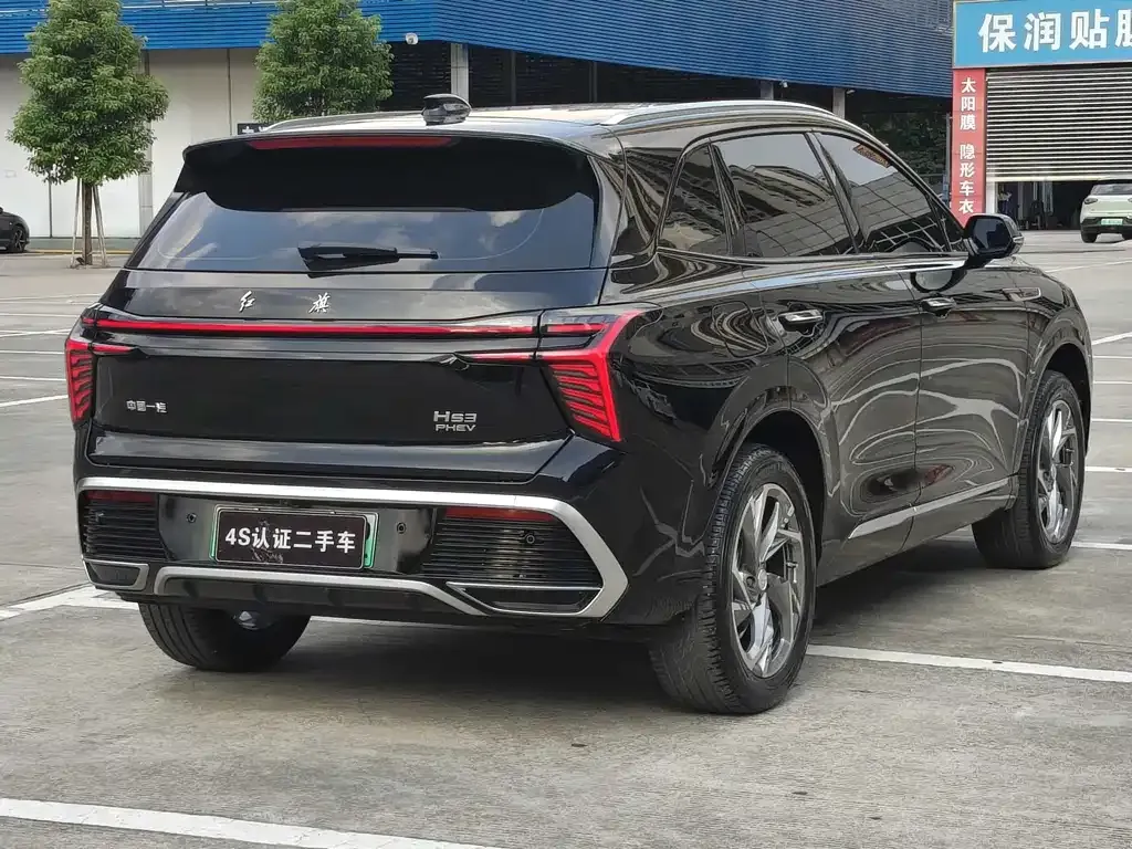 Hongqi HS3 PHEV — фото 4