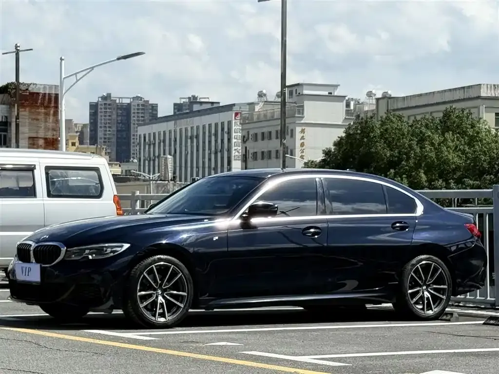 BMW 3 Series — фото 1