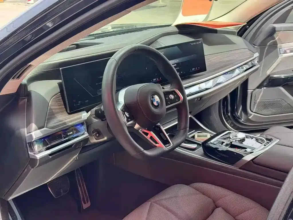 BMW 7 Series — фото 6
