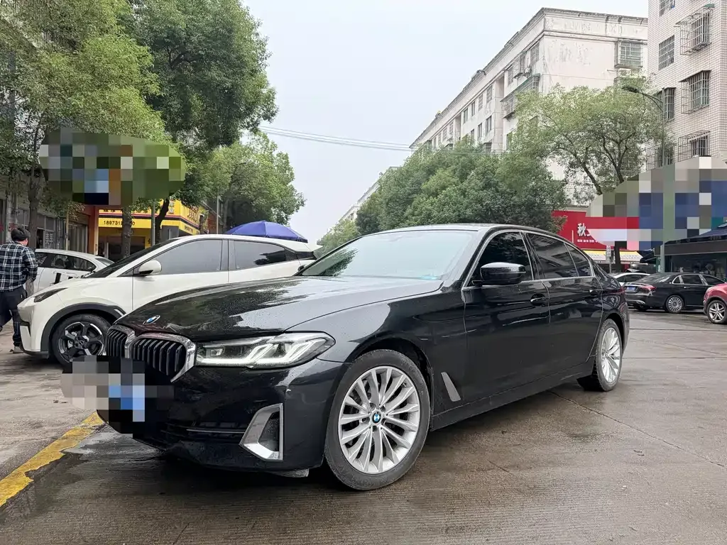 BMW 5 Series — фото 1