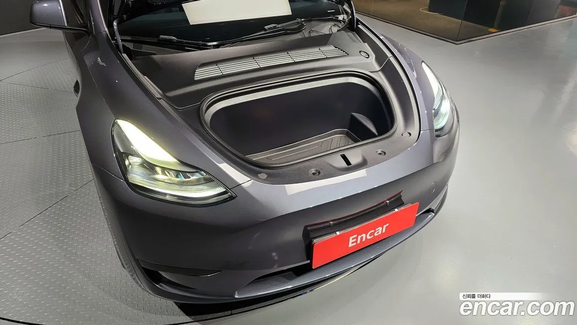 Tesla Model Y — фото 6