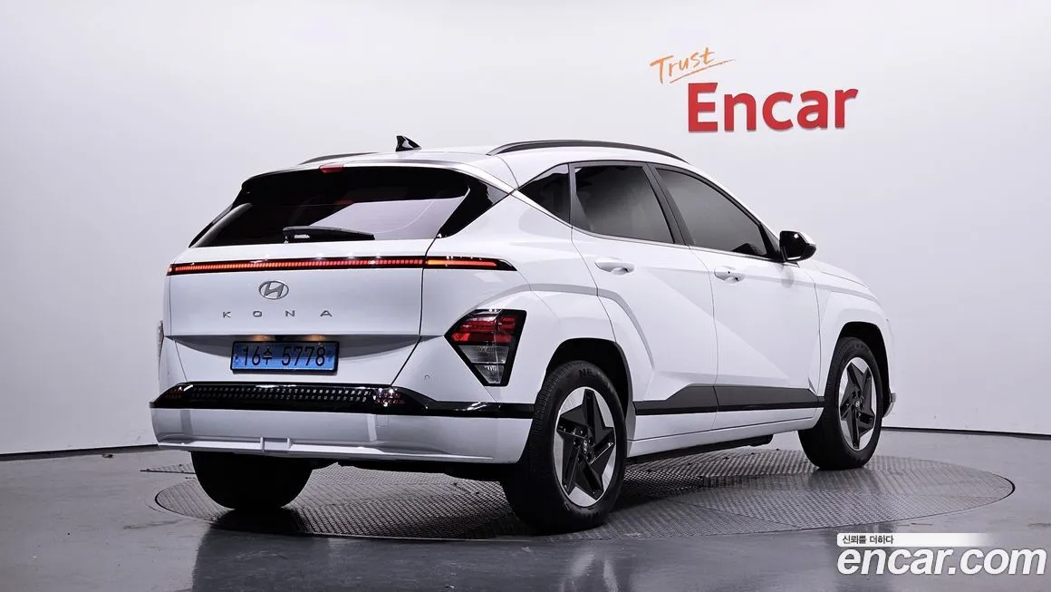 Hyundai Kona — фото 2