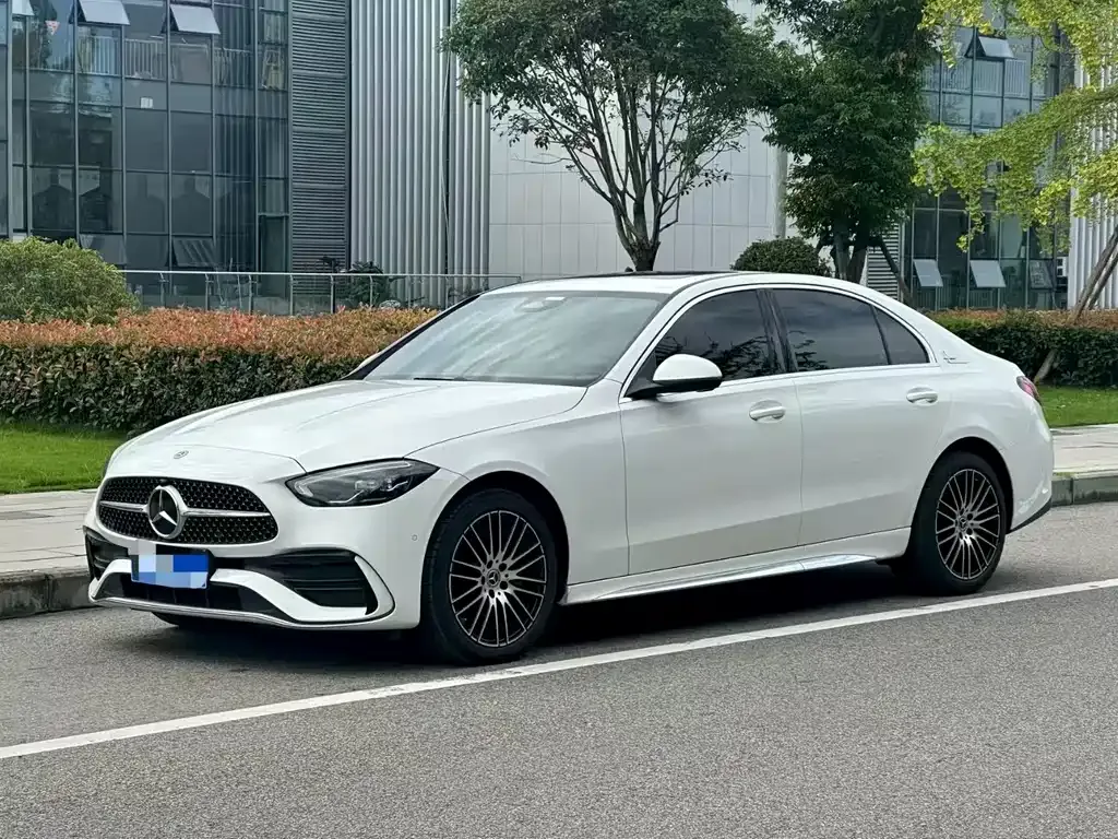Mercedes-Benz C-Class — фото 1