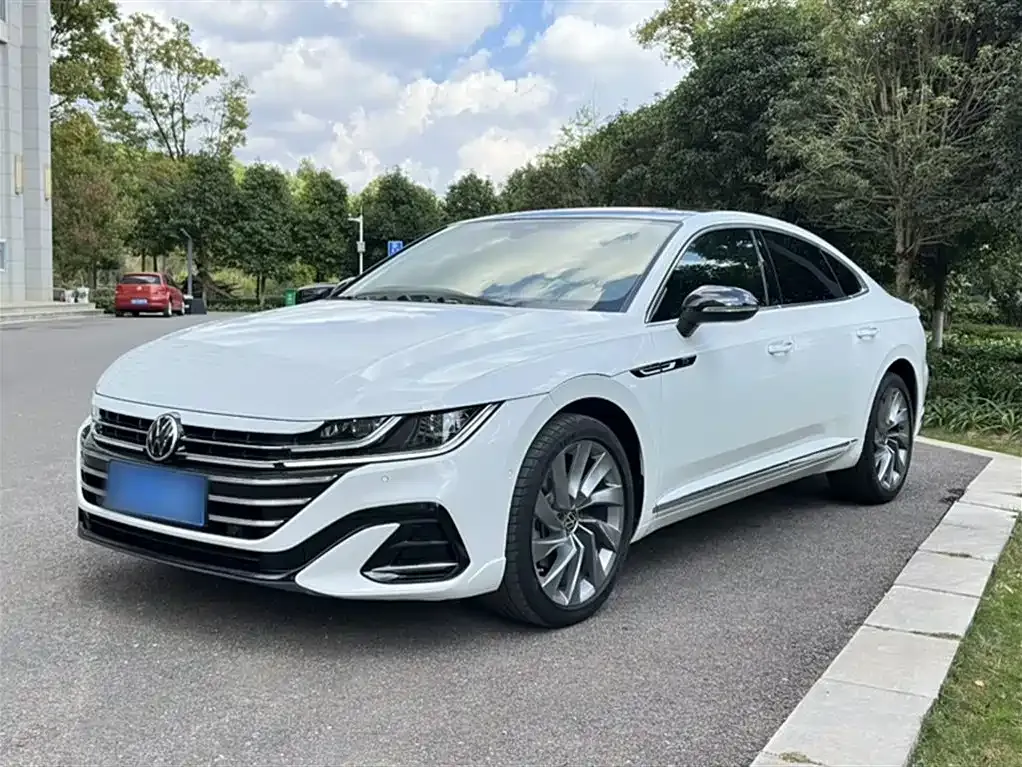 Volkswagen CC — фото 1