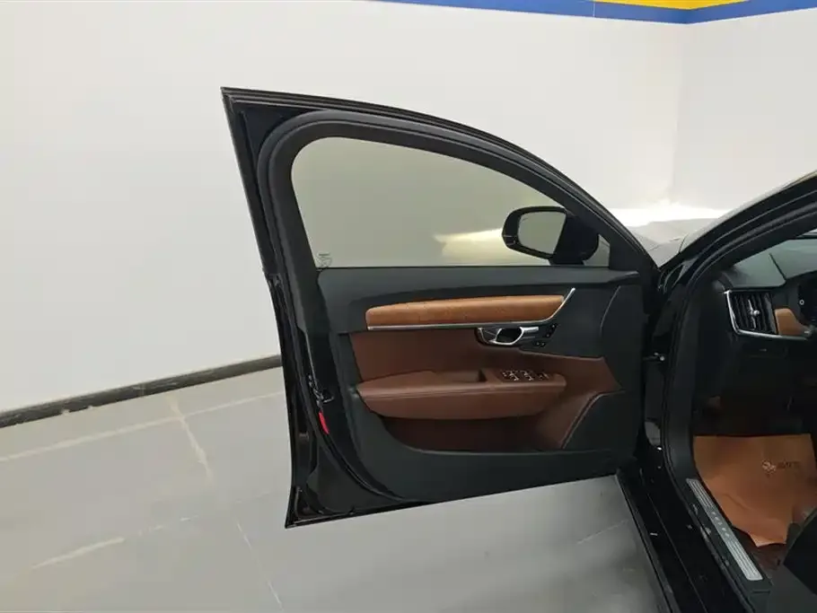 Volvo S90 — фото 7