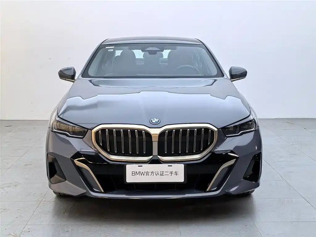 BMW i5 — фото 2
