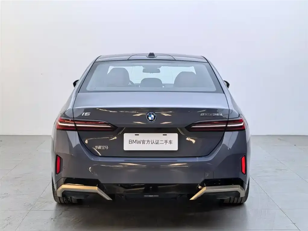 BMW i5 — фото 5