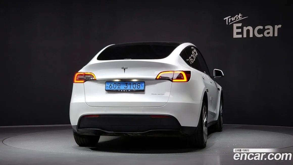 Tesla Model Y — фото 4