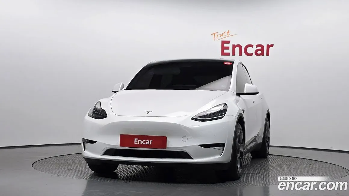 Tesla Model Y — фото 3