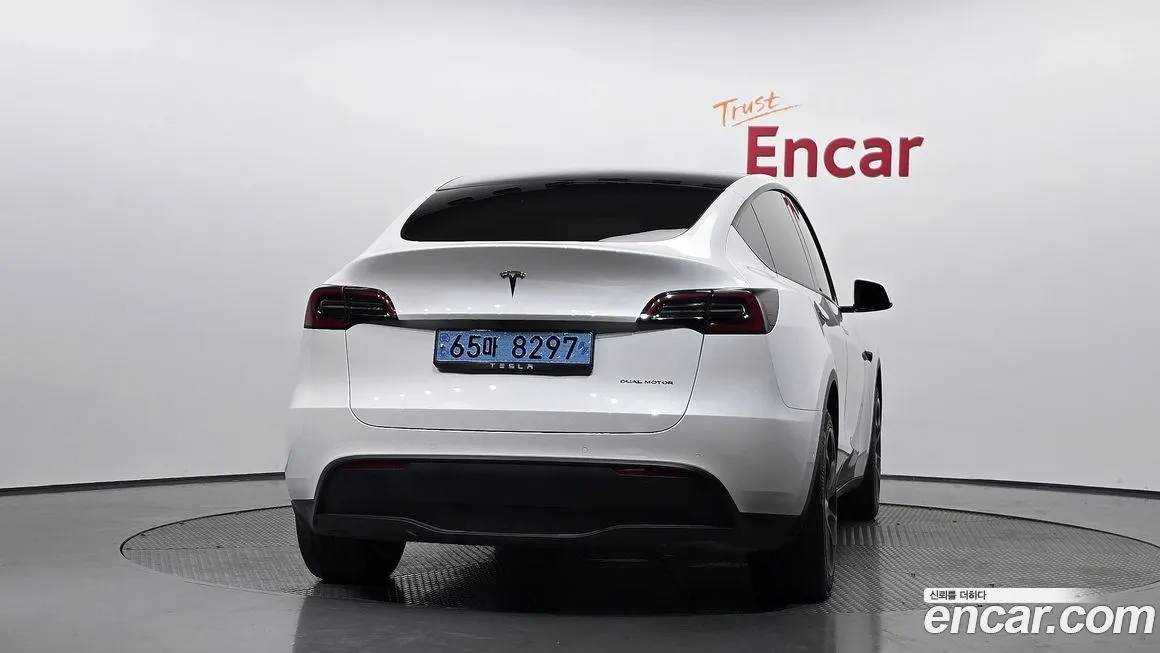 Tesla Model Y — фото 4