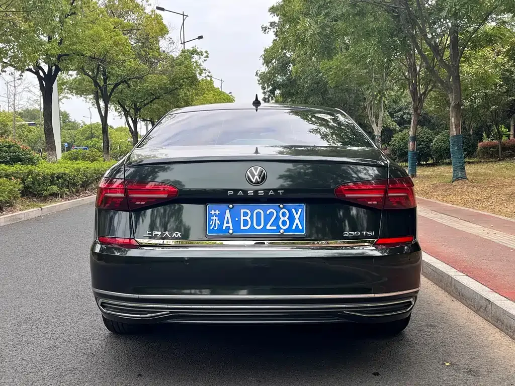 Volkswagen Passat — фото 5