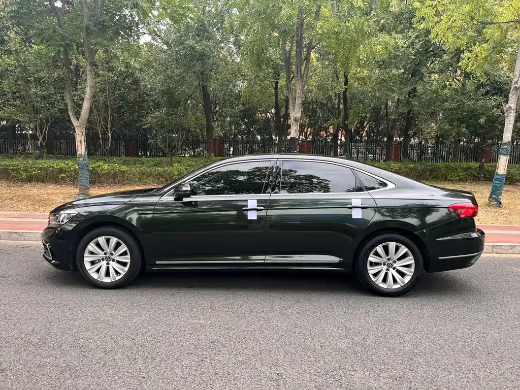 Volkswagen Passat — фото 7