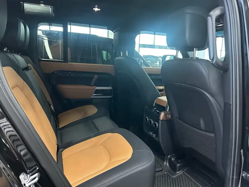 Land Rover Defender — фото 9