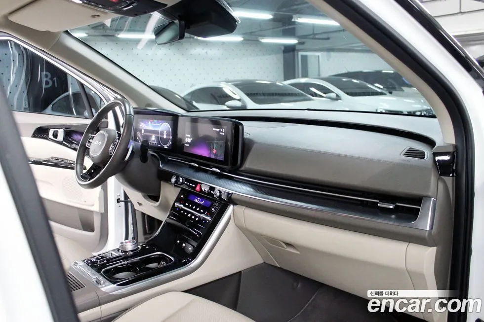 Kia Carnival — фото 10