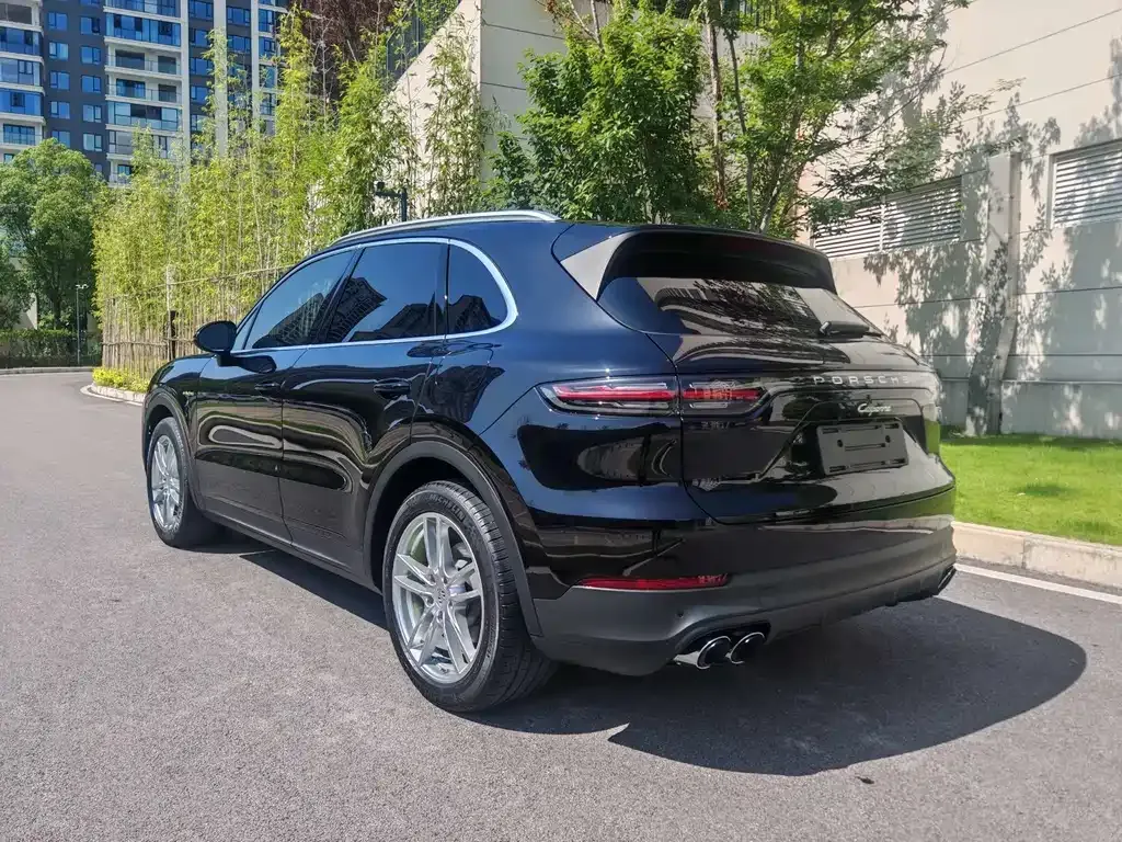 Porsche Cayenne Hybrid — фото 8