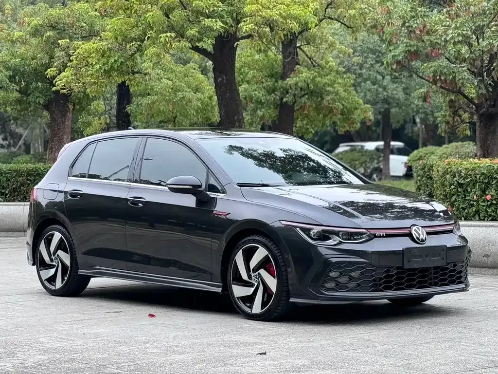 Volkswagen Golf GTI — фото 3