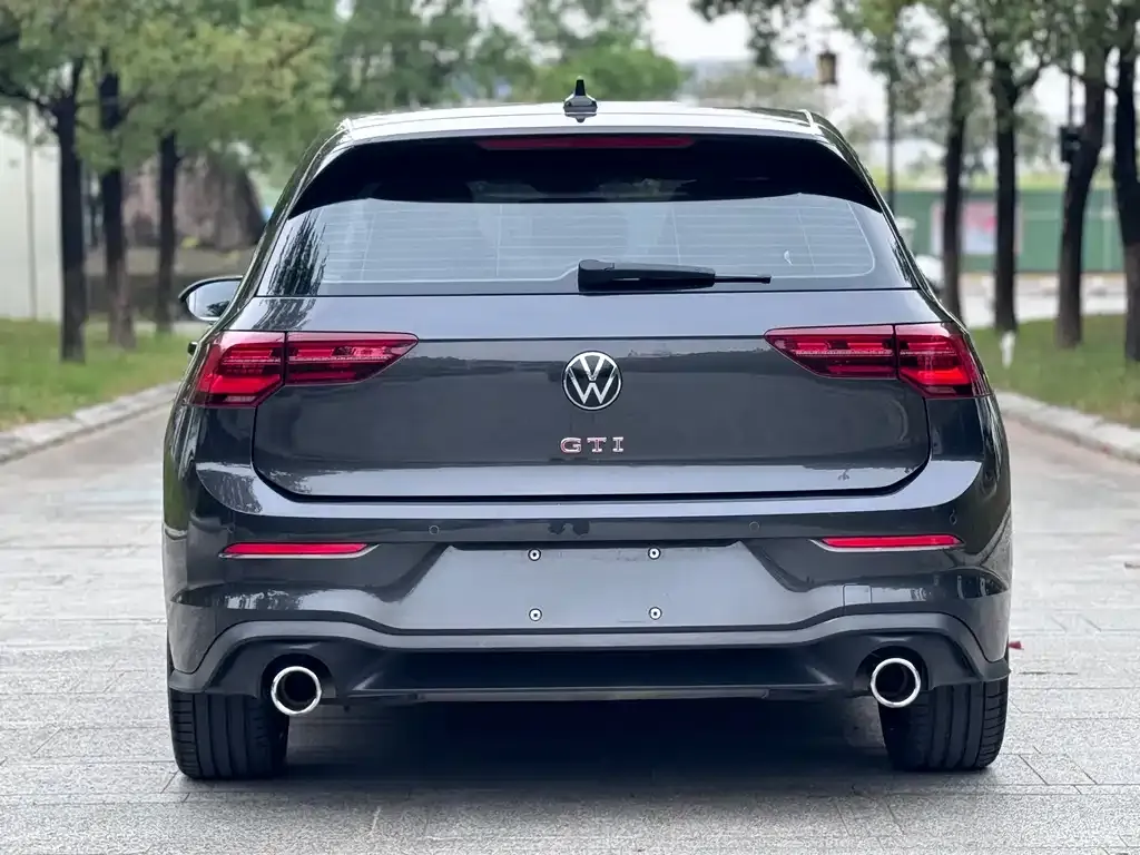 Volkswagen Golf GTI — фото 5
