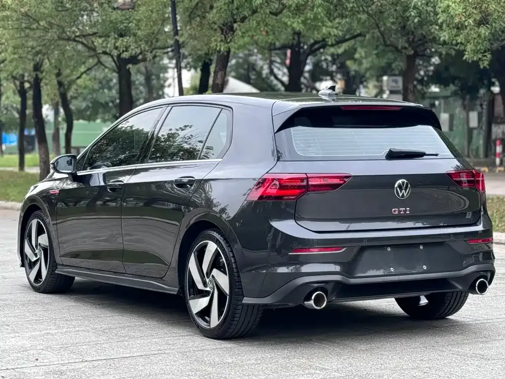 Volkswagen Golf GTI — фото 7