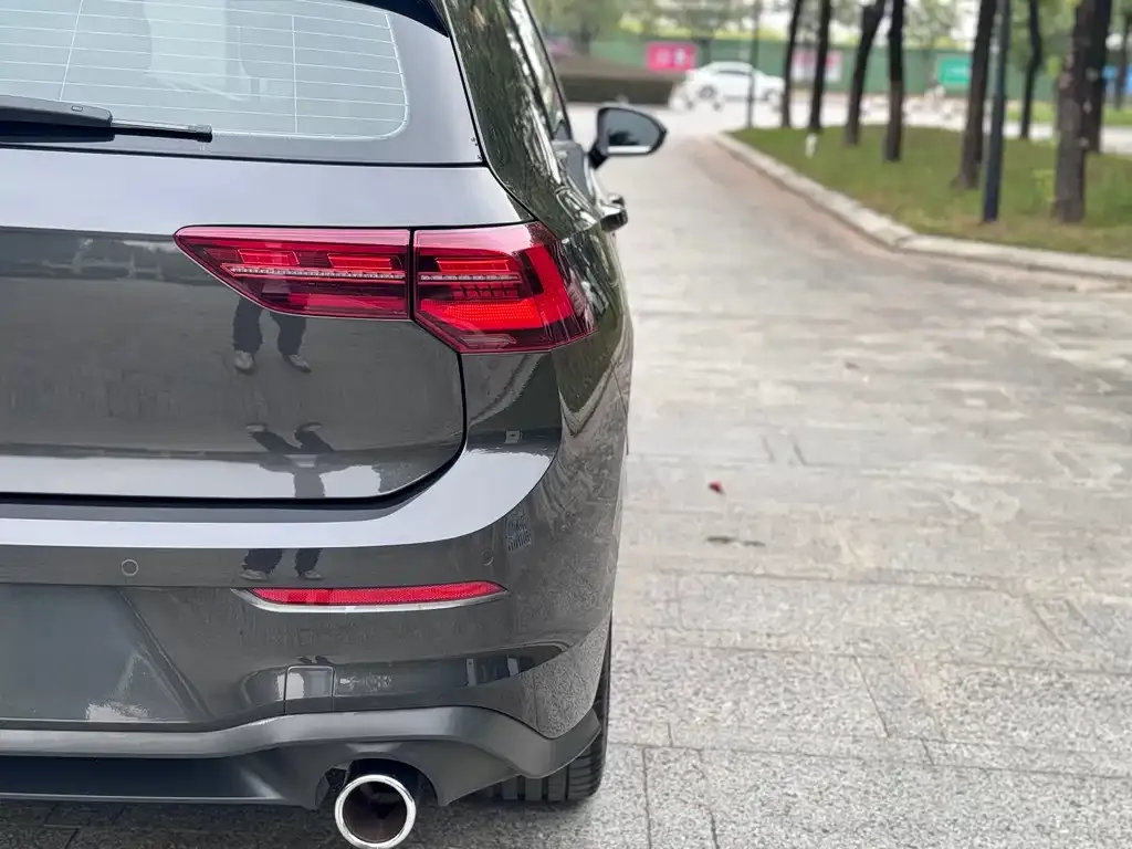 Volkswagen Golf GTI — фото 8