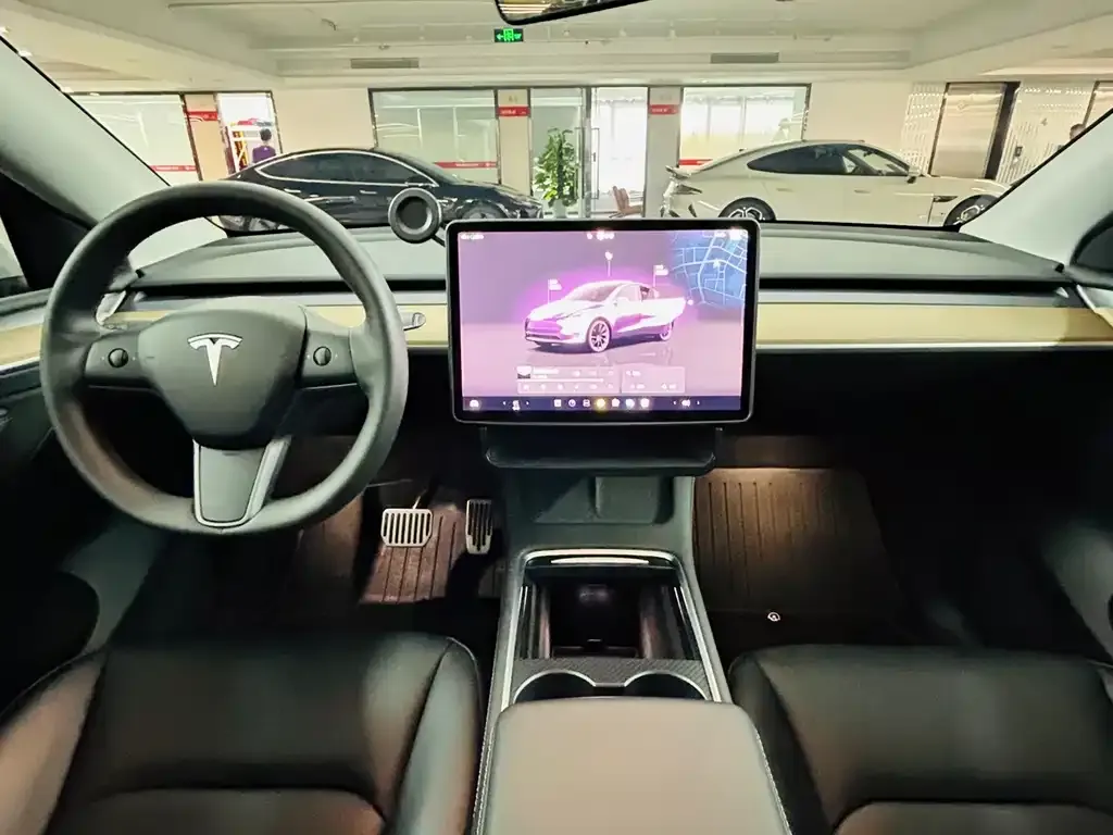 Tesla Model Y — фото 7