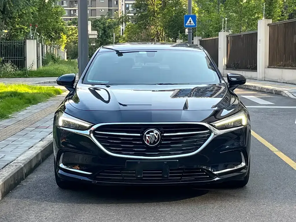 Buick LaCrosse — фото 2