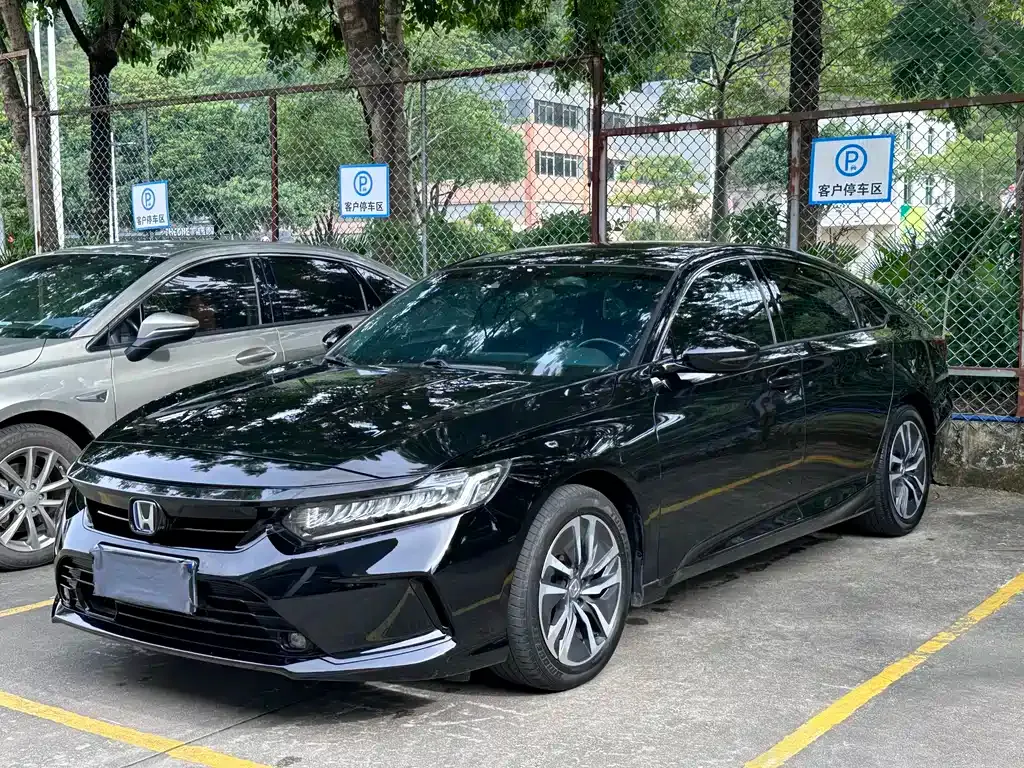 Honda Inspire — фото 1