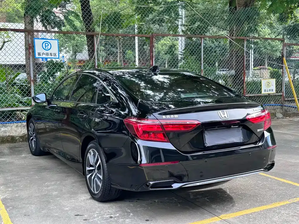 Honda Inspire — фото 9