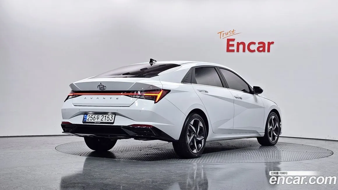 Hyundai AVANTE — фото 2
