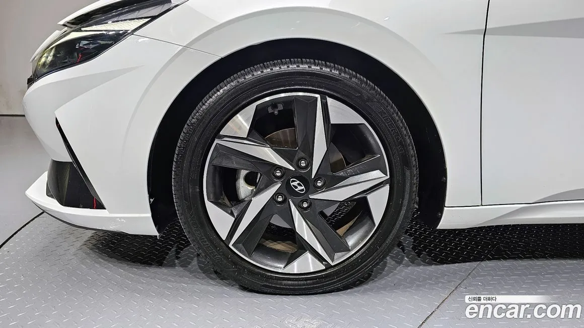 Hyundai AVANTE — фото 5