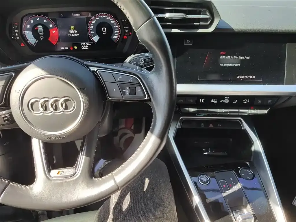 Audi A3 — фото 10