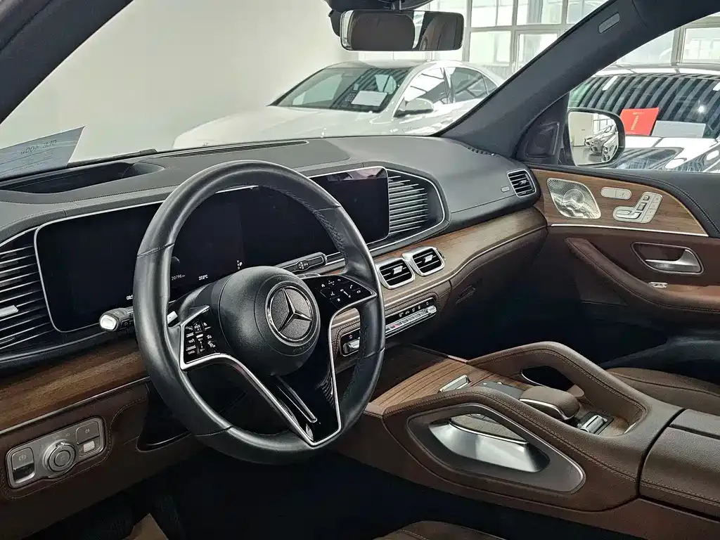 Mercedes-Benz GLE New Energy — фото 6