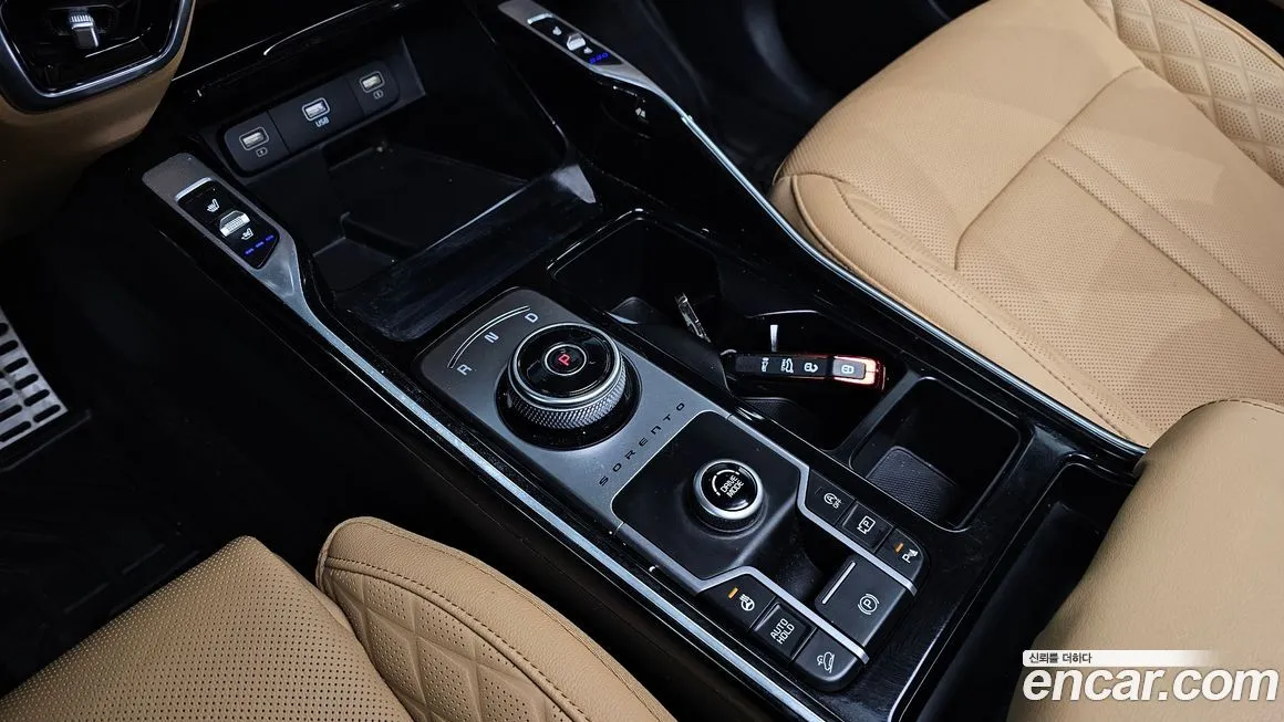 Kia Sorento — фото 9