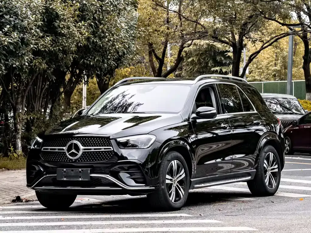 Mercedes-Benz GLE — фото 1