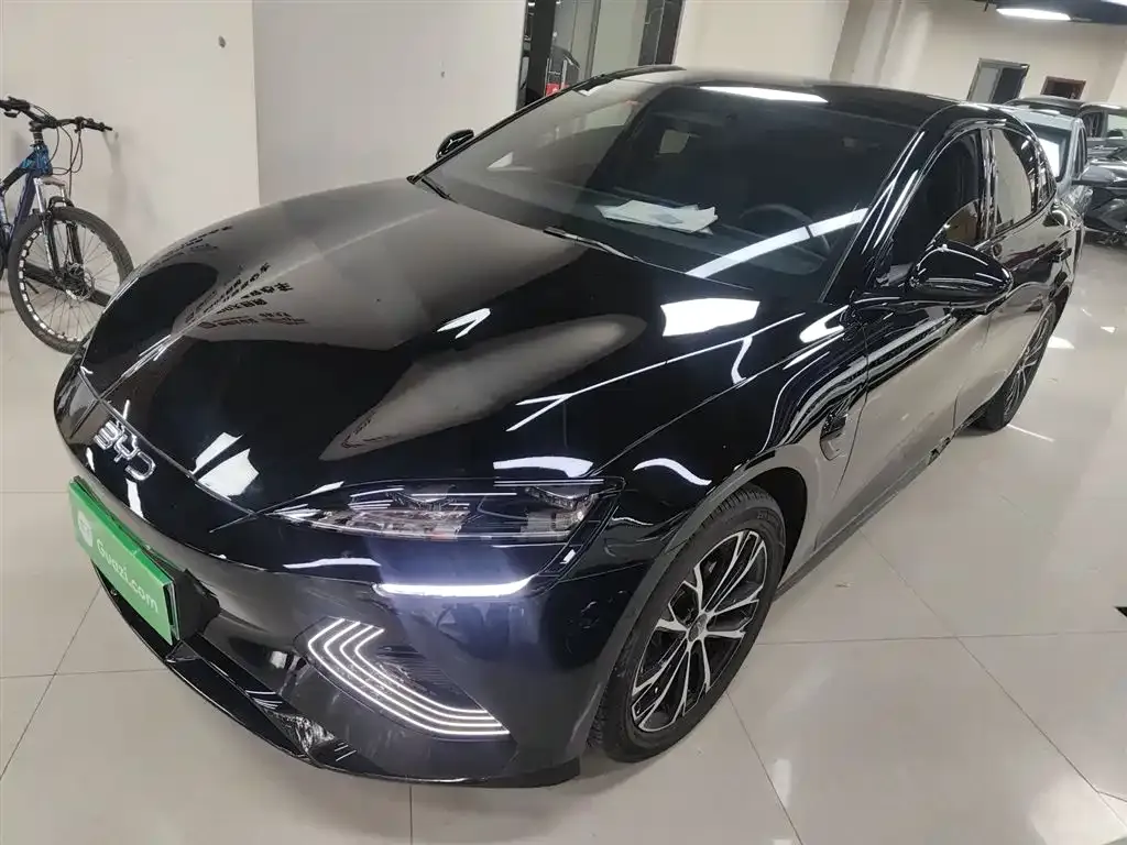 BYD Seal — фото 1