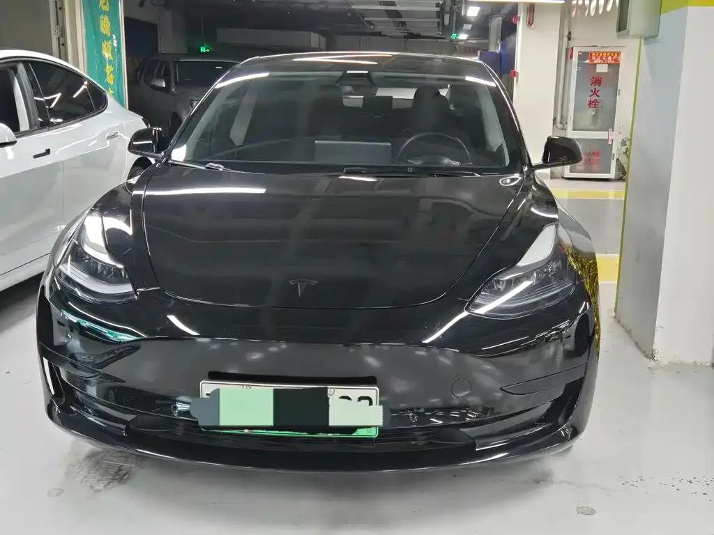 Tesla Model 3 — фото 2