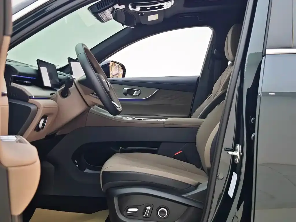 Chery Tiggo 8 PLUS — фото 7