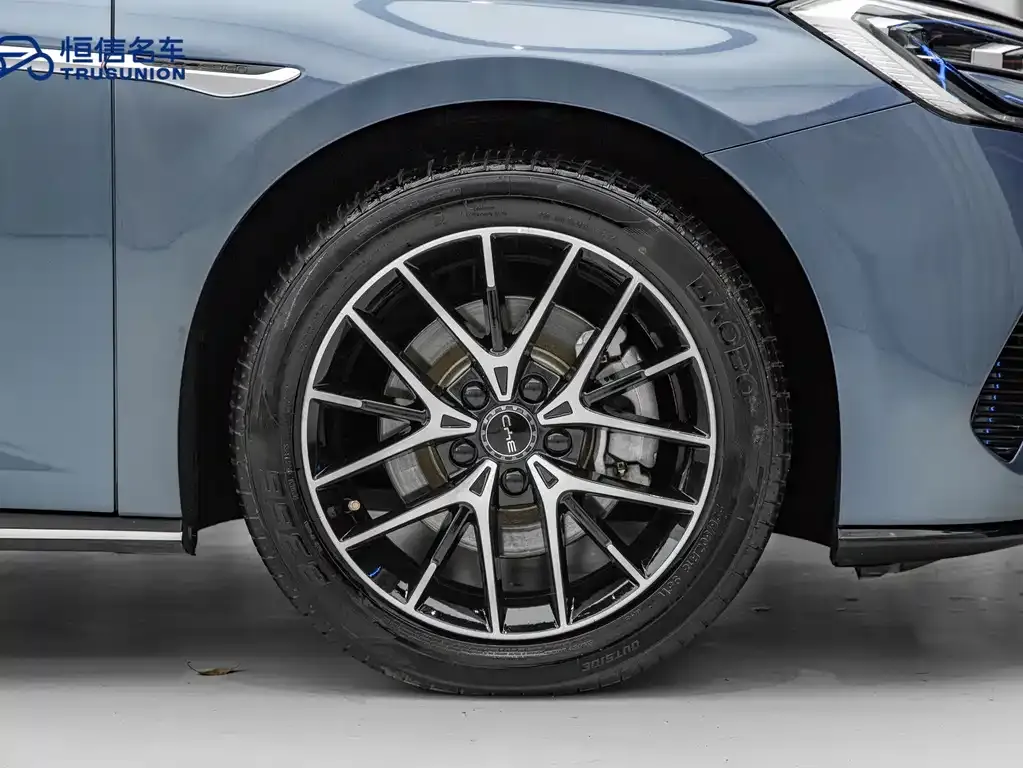 BYD Seal — фото 4