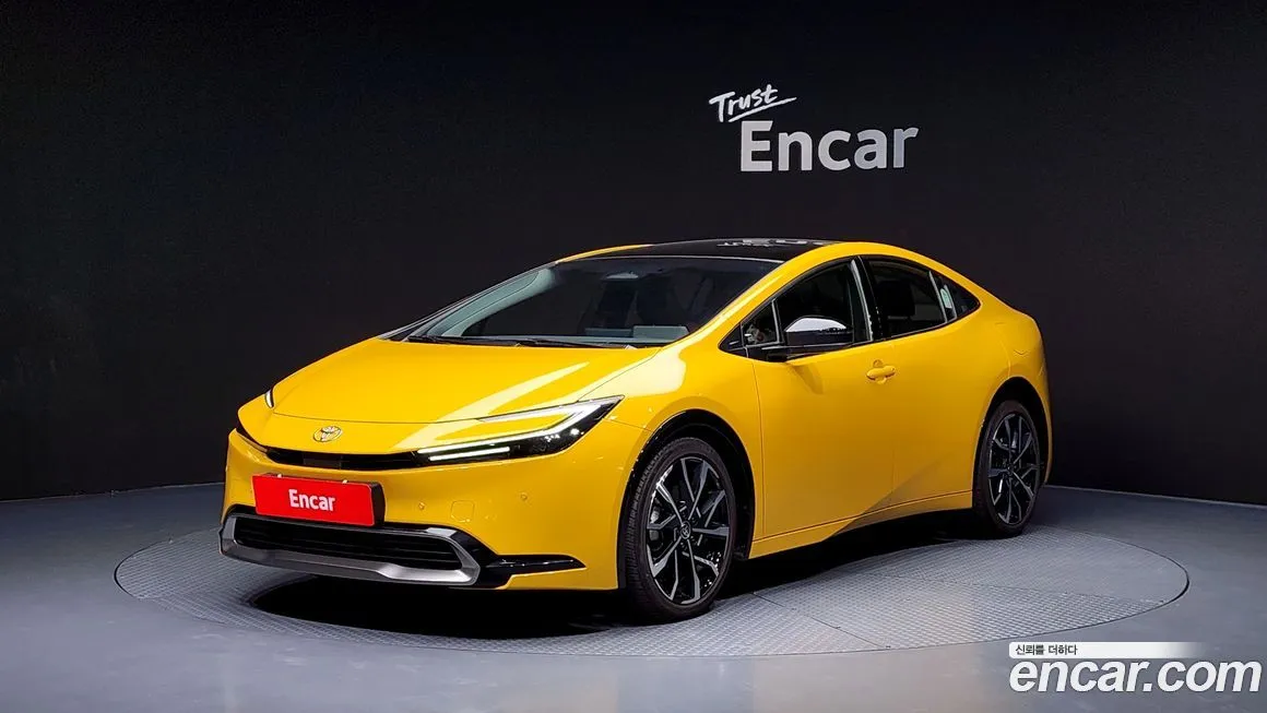 Toyota Prius — фото 1