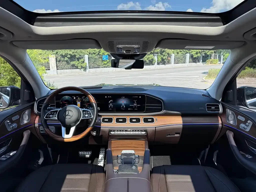 Mercedes-Benz GLS — фото 10