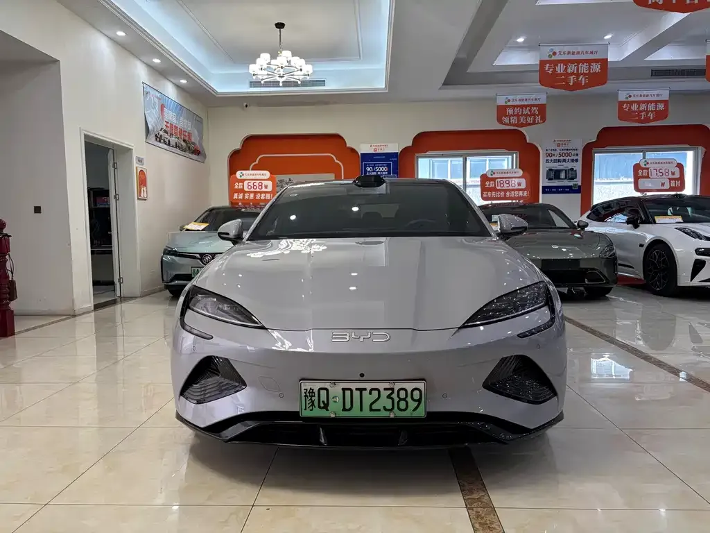 BYD Seal — фото 2