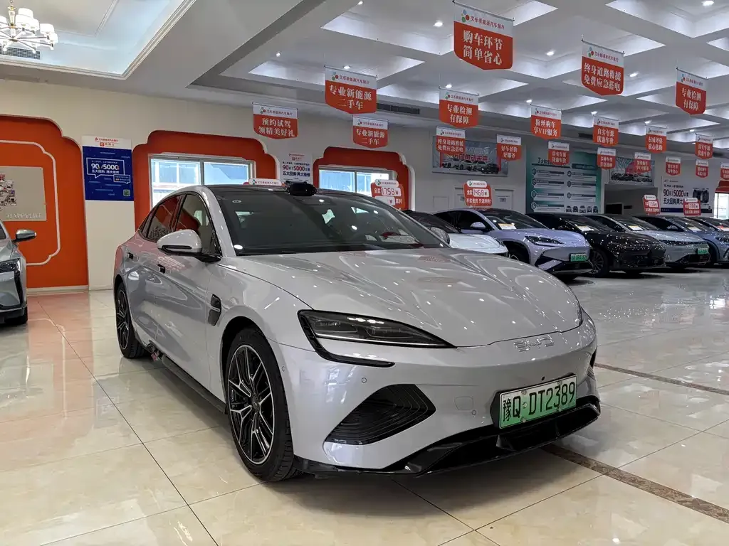 BYD Seal — фото 3