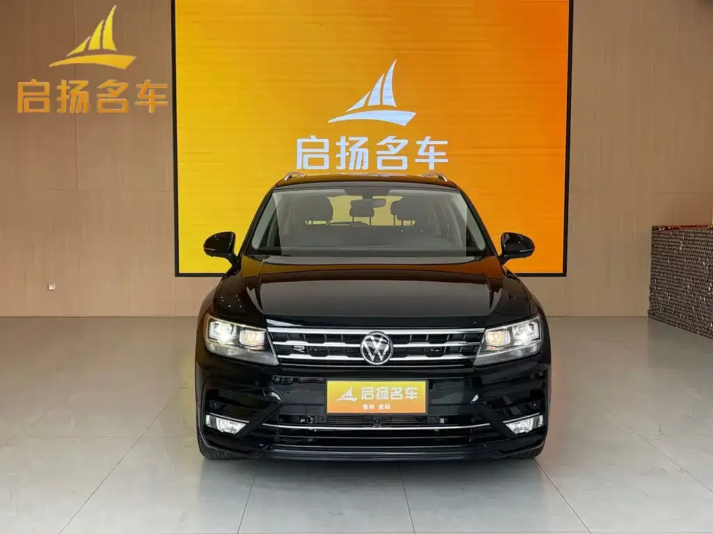 Volkswagen Tiguan L — фото 2