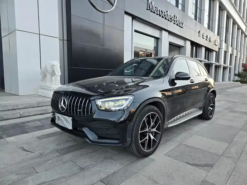 Mercedes-Benz GLC AMG — фото 1