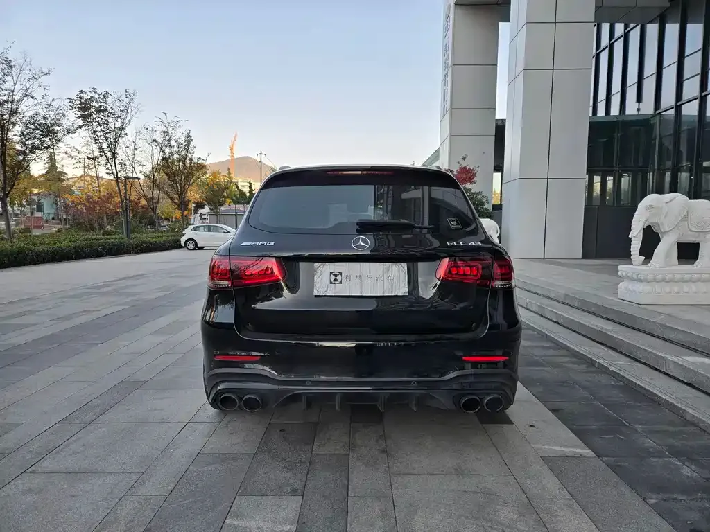 Mercedes-Benz GLC AMG — фото 5