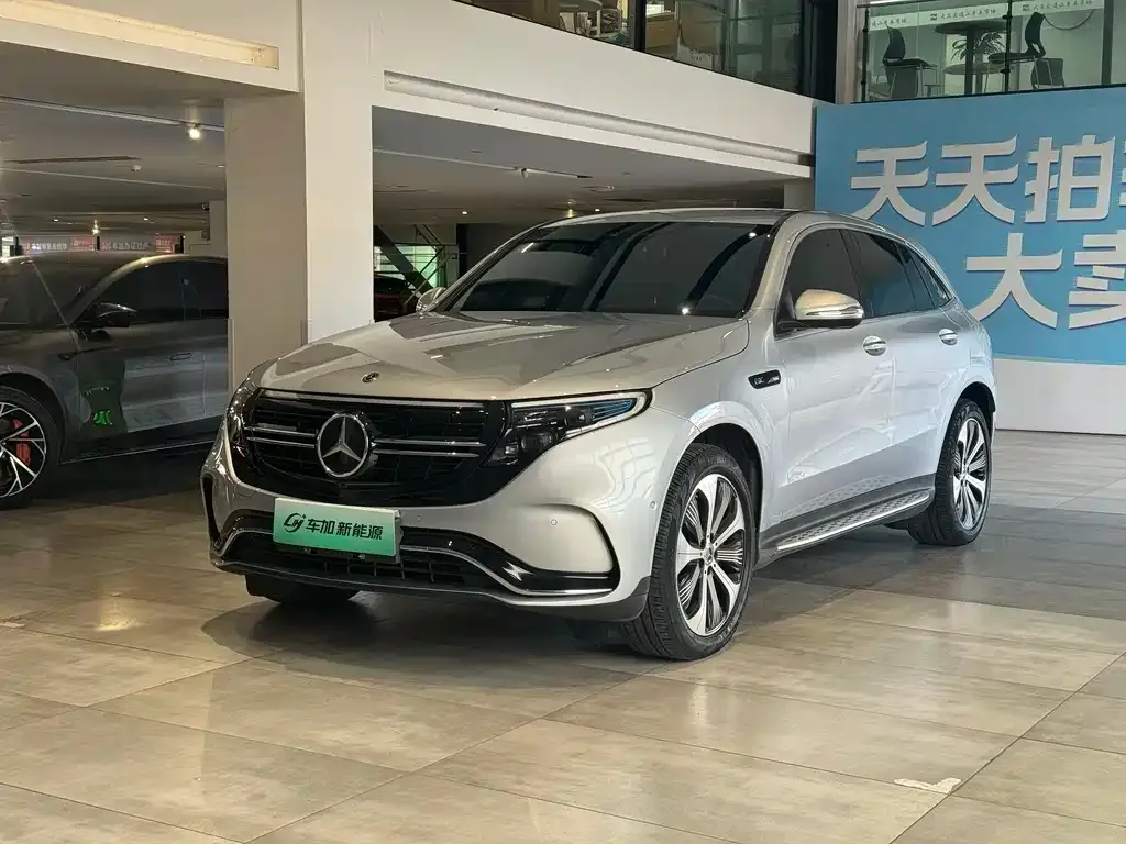 Mercedes-Benz EQC — фото 1
